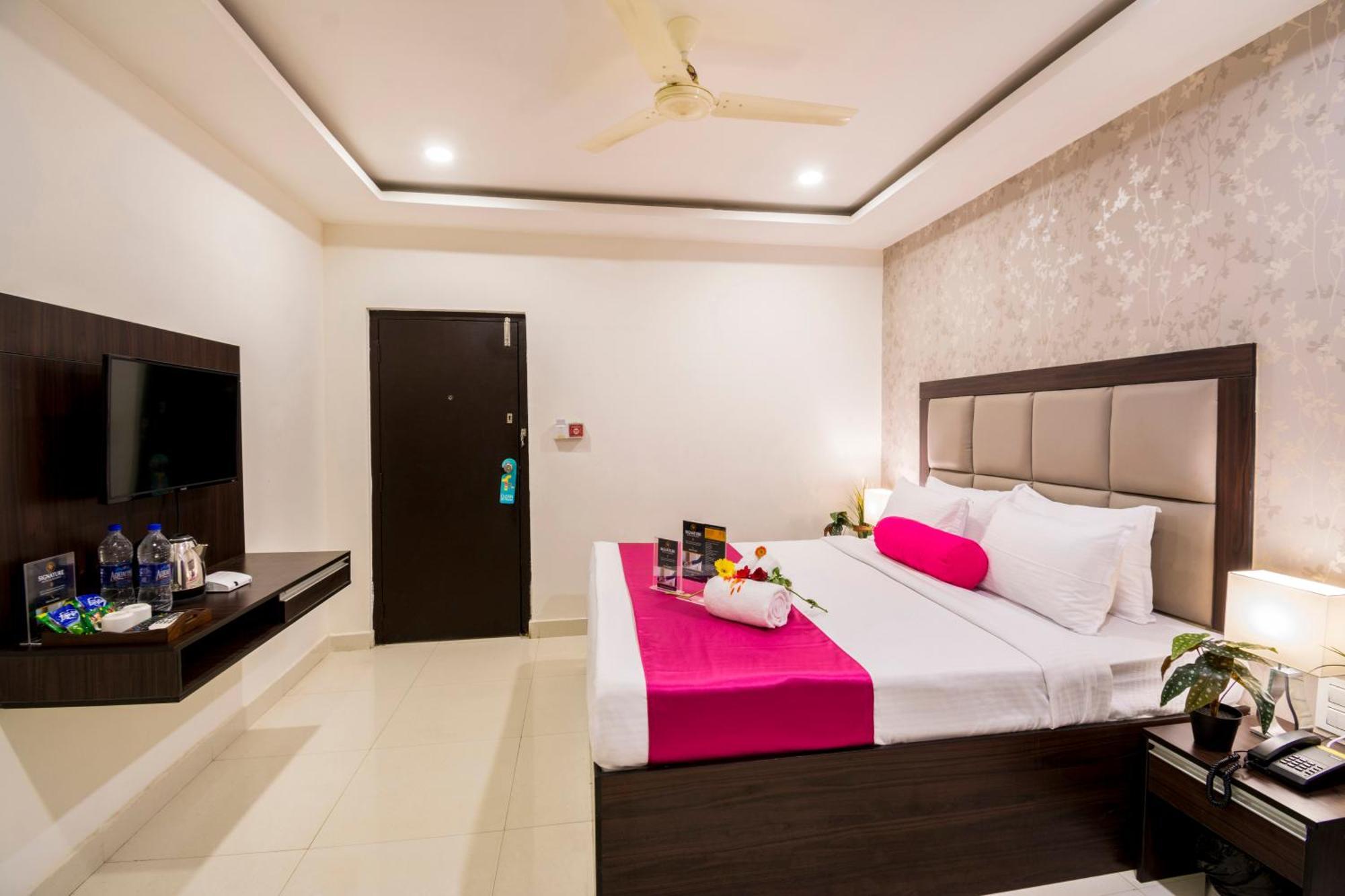 Hotel Fortune Hyderabad Airport Zone Exteriör bild